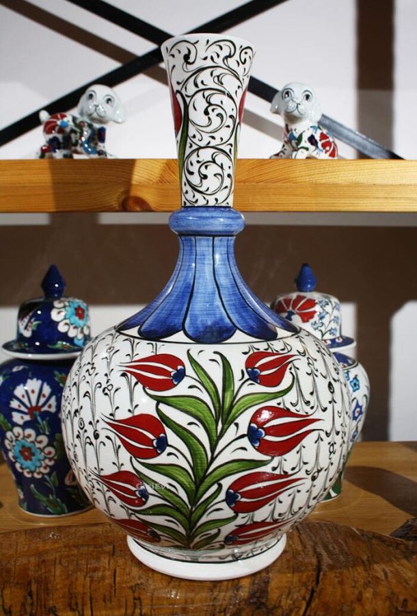 30cm Iznik-Vase mit Tulpen- und Mündungsmuster - 1