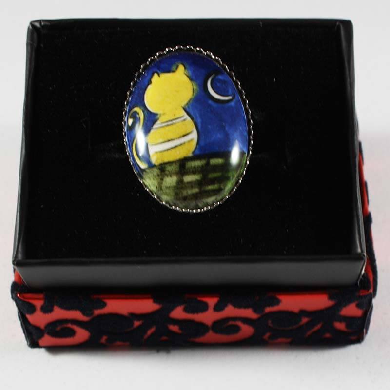 Alone cat facing the moon - 1