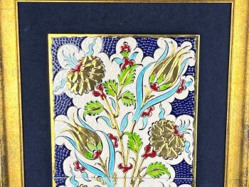 Altın Detaylı Lale ve Karanfil Bahçesi İznik Çini Pano 40 x 20 cm - 2