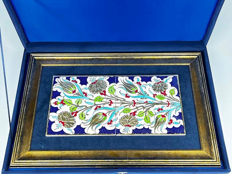 Altın Detaylı Lale ve Karanfil Bahçesi İznik Çini Pano 40 x 20 cm - 4