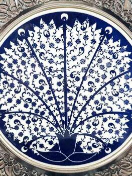 Assiette décorative en céramique à motif Haliç – 25 cm, bord argenté 925 - 3
