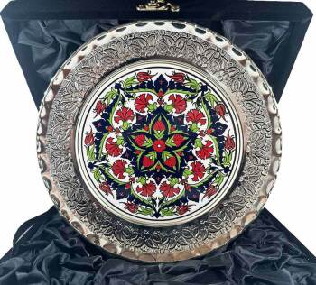 Assiette Décorative Motif Œillet Argentée – 25 cm - Çini Evi