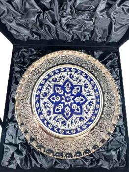 Assiette décorative à motif trèfle bleu en céramique d’Iznik avec placage argent 925 – 25 cm - Çini Evi (1)
