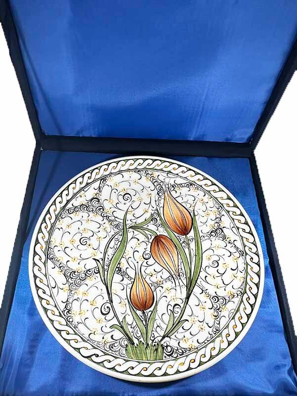 Assiette d’Iznik de Prestige – Motifs Tulipes et Haliç - 3
