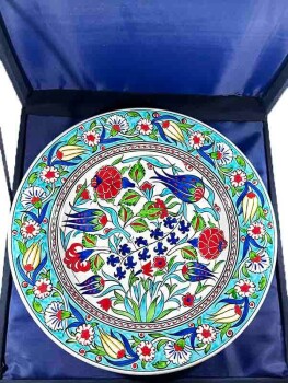 Assiette d’Iznik « Has Bahçe » – 30 cm – Motifs tulipe, œillet et artichaut - 3