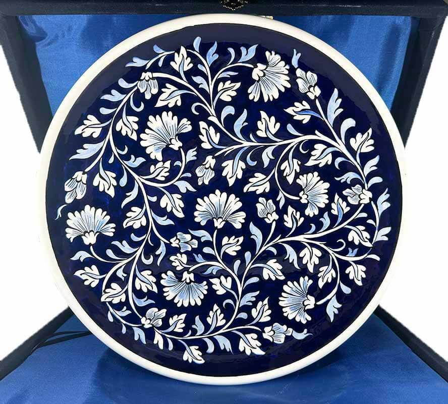 Assiette d’Iznik – Motifs Bleus et Blancs (30 cm) – Cadeau d’Entreprise - 1