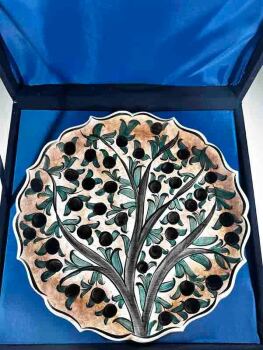 Assiette en céramique d’Iznik avec motif rameau d’olivier - 3