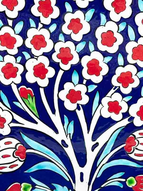 Assiette en Céramique d’Iznik – Motif Arbre de Vie sur Fond Bleu, Symbole de Renouveau et d’Harmonie - 2