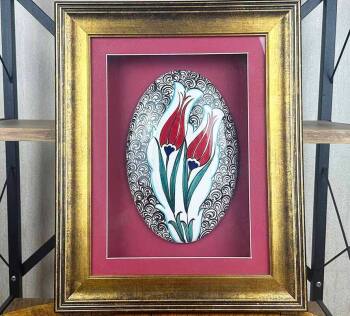 Aus dem Osmanischen Garten – Symbolisches Geschenk mit Haliç- und Doppel-Tulpenmuster - Çini Evi