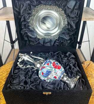 Besonderes Präsentationsgeschenk – silberbeschichtetes Iznik-Keramik-Kannen-Set - 2