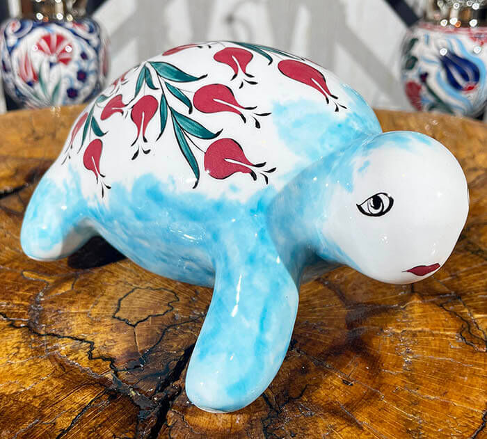 Bibelot tortue à motif tulipe en céramique - 1