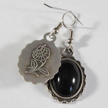 Black Stone Iznik Ceramic Earrings - Çini Evi (1)