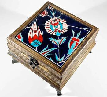 Boîte à bijoux cadeau pour une amie motif jardin nocturne - 1