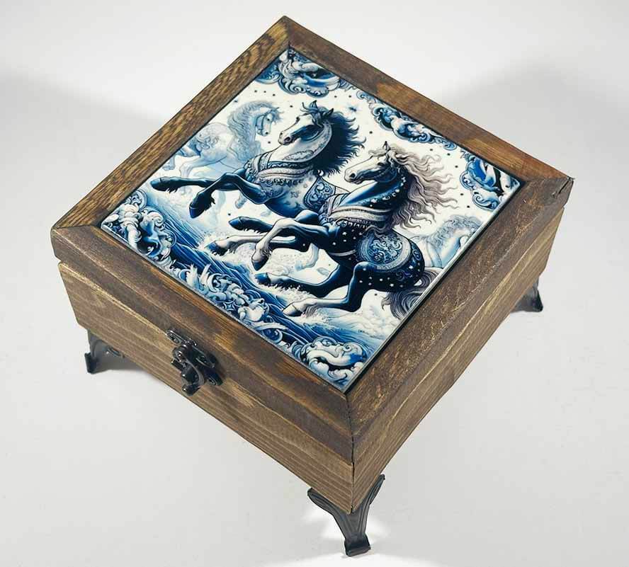 Boîte de rangement en bois à motif de chevaux au galop - 1