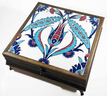 Boîte de Rangement en Bois – Motif Tulipe Élégante Inspiré d’Iznik - Çini Evi
