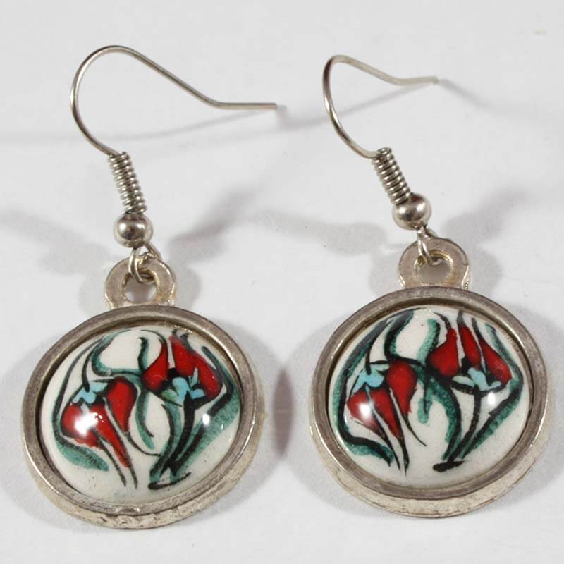 Boucles d’oreilles en céramique d’Iznik tulipes inversées et droites - 1