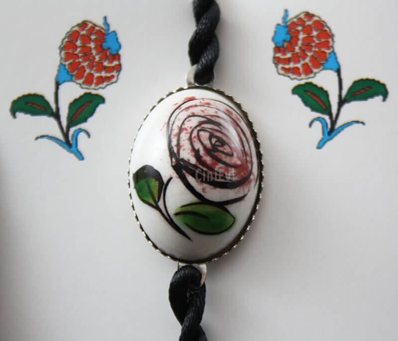 Bracelet de poterie avec rose à motifs - 1