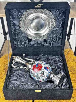 Cadeau de remerciement en céramique d’Iznik – Ensemble cruche & assiette avec motifs de tulipe et grenade - Çini Evi (1)