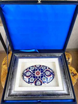 Cadeau d’entreprise – Céramique d’Iznik encadrée au motif Lotus Bleu - Çini Evi (1)