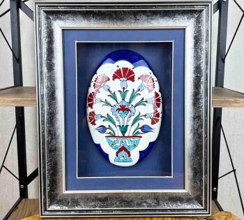 Cadeau VIP Encadré avec Passe-partout – Céramique d’Iznik Motifs Jardin d’Œillets - Çini Evi