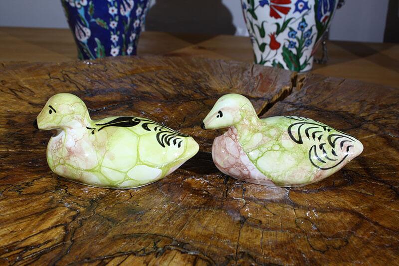 Figurines canetons attendrissants en céramique d’Iznik - 1
