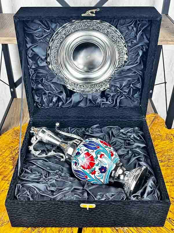 Carafe et Assiette en Céramique d’Iznik – Motifs Jardin Fleuri - 2