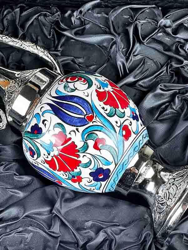 Carafe et Assiette en Céramique d’Iznik – Motifs Jardin Fleuri - 3