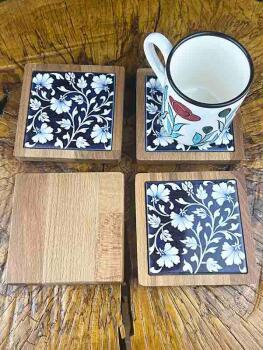 Carnation Patterned Wooden Coaster Set - Çini Evi (1)