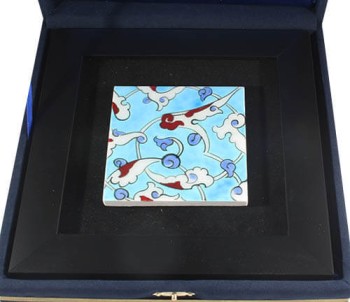 Carreau plaque en céramique d’Iznik sur fond turquoise - 2