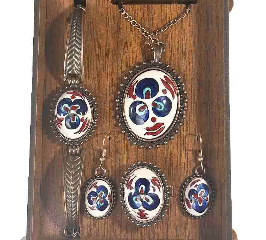 Cintemani Motif Iznik Ceramic Jewelry Set - 1
