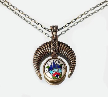 Collier Croissant en Bronze avec Motif de Tulipe – Céramique d’Iznik Entièrement Faite Main - Çini Evi