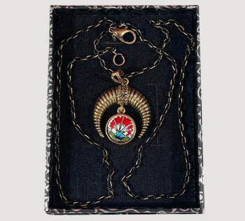 Collier Croissant en Bronze avec Motif d’Œillet – Cadeau pour Demander Pardon - Çini Evi (1)