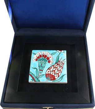 Corporate Plaque with Tulip and Carnation Motifs on Turquoise Background, - Çini Evi (1)