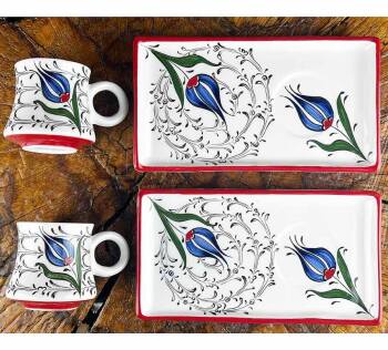 Das İznik Çini Kaffeepräsentationsset mit Blauem Lalenmotiv – Exklusives Geschenkset - Çini Evi