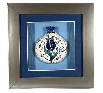 Die Würde des Blaus – Granatapfel-Plakette mit Iznik-Keramik - Çini Evi
