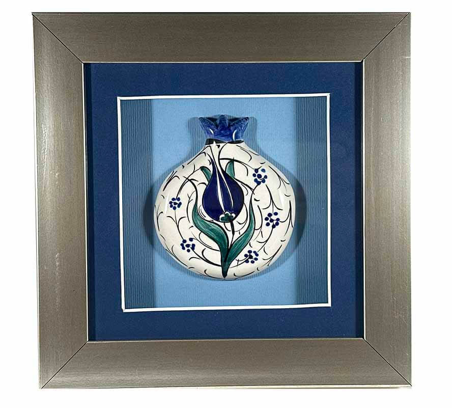 Die Würde des Blaus – Granatapfel-Plakette mit Iznik-Keramik - 1