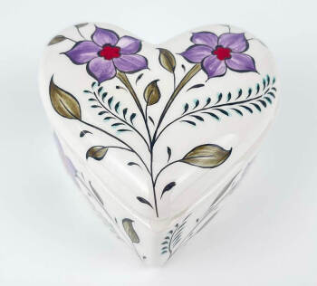Elegant Purple Floral Heart-Shaped Ceramic Gift Box - Çini Evi