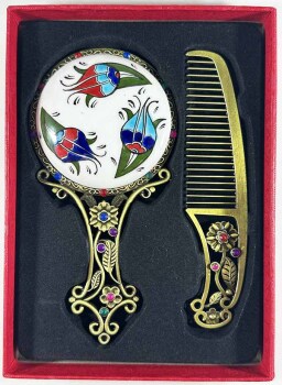 Elegant Tulip Patterned Mirror and Comb Set – Ottoman Gift Inspired by Iznik Ceramic Art - Çini Evi