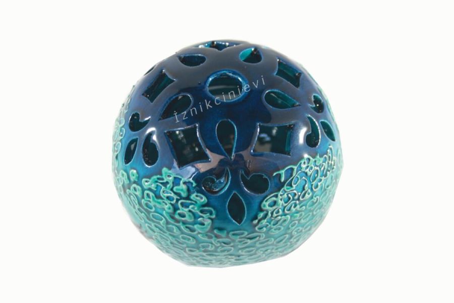 Embossed Tulip Pattern Candle Holder - 3