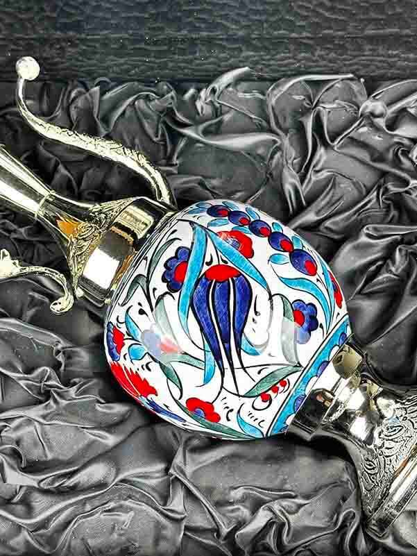Ensemble de cruche “Printemps de Tulipe” en céramique d’Iznik – Cadeau d'art raffiné et symbolique - 2