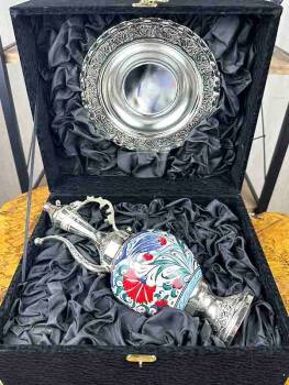 Ensemble de Vase et Assiette en Céramique d’Iznik – Cadeau Officiel pour un Gouverneur - 3