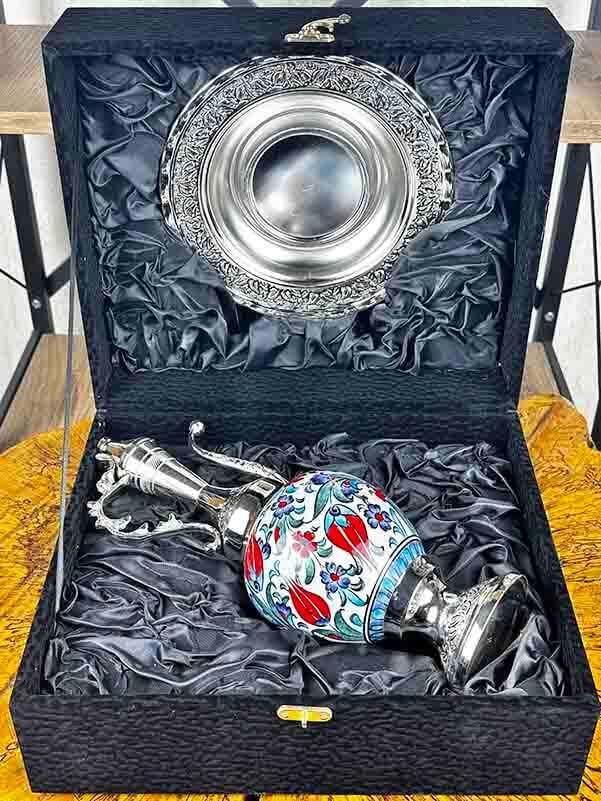 Ensemble Pichet et Assiette en Céramique d’Iznik – Motifs Tulipe et Grenade - 2