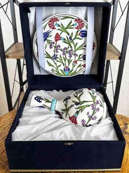 Ensemble vase et assiette Iznik motifs tulipe et œillet - 2