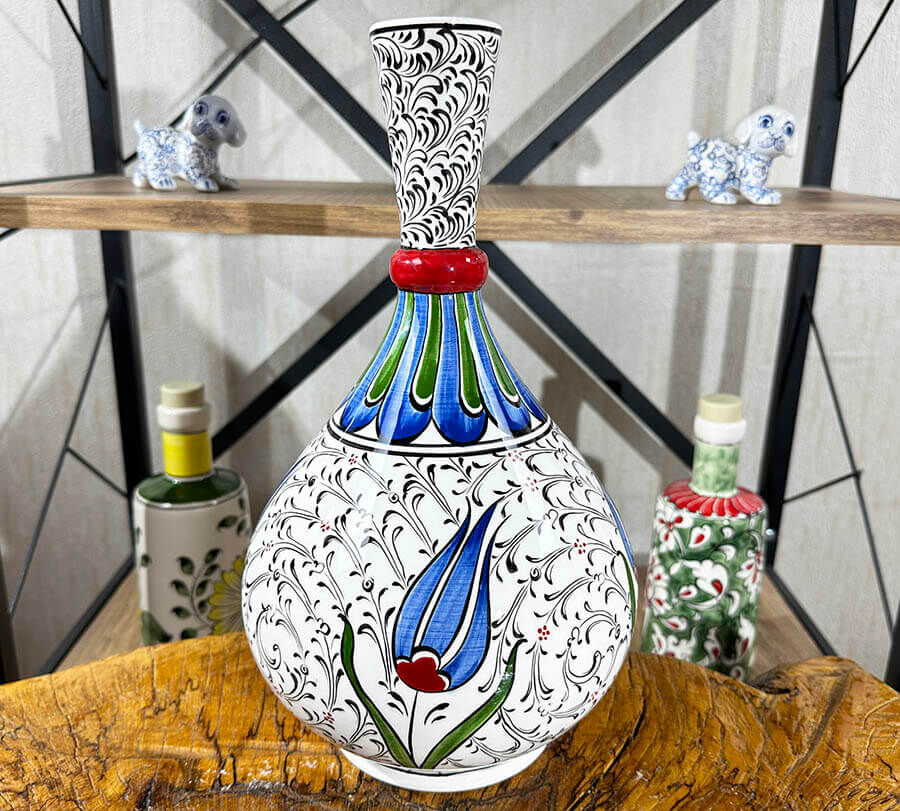 Estuaire et vase lacrymale Iznik à motifs tuliques - 1