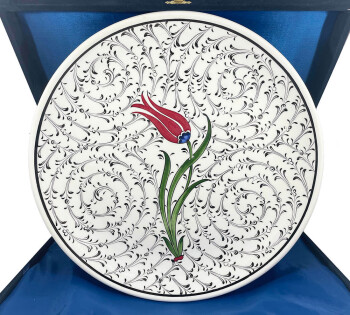 Estuaire VIP et jardin de fleurs Iznik Pottery Plate 30cm - 1