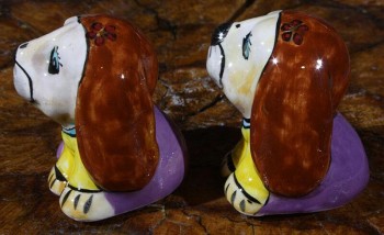 Figurines de chiens aux longues oreilles - 3