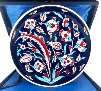 From Tradition to the Future, Tulip and Hatayi Pattern Iznik Ceramic Plate - Çini Evi