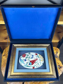 Garden of Paradise – Handcrafted Iznik Tile Panel with Passe-Partout Frame - 3