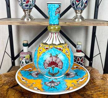 Geschenk für einen Gouverneur | Iznik-Keramikvase und Teller im Set - Çini Evi