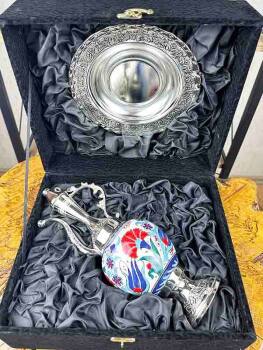 Geschenk für Staatsgäste – 30 cm İznik-Keramik Ibrik-Set mit Tulpen- und Nelkenmotiv - 3